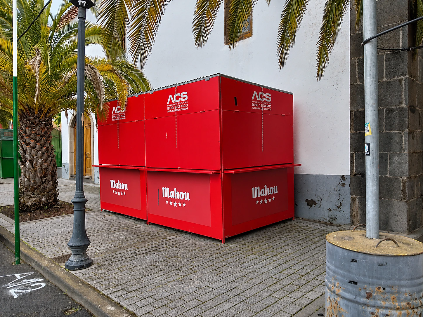 Quiosco rojo de Grupo Maitía